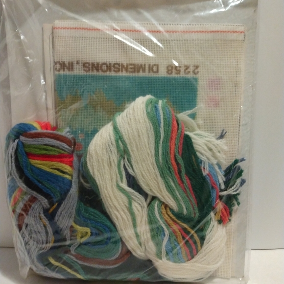 Vintage long stitch needle work kit. 1984. " A Summer Day". 12" x 18" - Picture 2 of 3